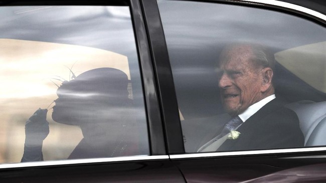 Pangeran Philip dari Kerajaan Inggris diperbolehkan pulang dari rumah sakit setelah dirawat selama empat pekan akibat operasi jantung.