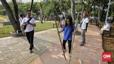 FOTO: Oase Baru Warga Jakarta Bernama Utan Kemayoran Ruang Terbuka Hijau Utan Kemayoran diperkenalkan kepada warga Jakarta hari ini. Dengan luas 22,3 hektare, tempat ini menawarkan berbagai fasilitas wisata alam.