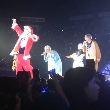 6 Aksi Lucu WINNER Tutup Konser Mereka di Jakarta