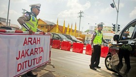Polisi Sekat Akses Masuk Jakarta saat Tahun Baru