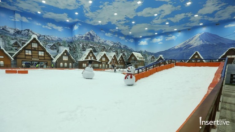 Libur Telah Tiba, Serunya Bermain Salju di Trans Snow World Bintaro Trans Snow World hadirkan memberikan pengalaman berlibur berbeda untuk keluarga Anda.