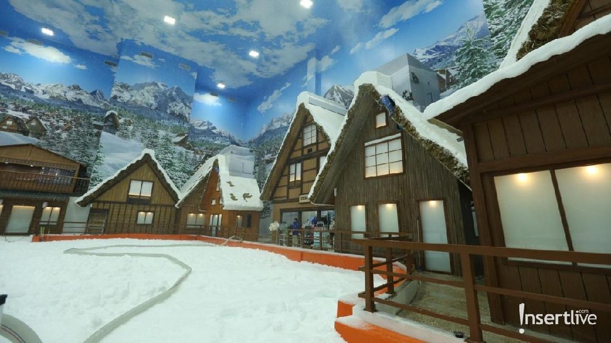 Trans Snow World hadirkan memberikan pengalaman berlibur berbeda untuk keluarga Anda&period; 