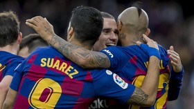 Hasil Liga Spanyol: Barcelona Bantai Alaves, Suarez Menggila