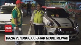 VIDEO: Petugas Temukan Mobil Mewah Tunggak Pajak 7 Tahun