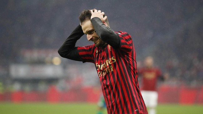 AC Milan kalah 0-5 dari Atalanta bukanlah kejutan karena hasil itu memang seharusnya. Atalanta adalah tim papan atas sedangkan Milan adalah tim semenjana.