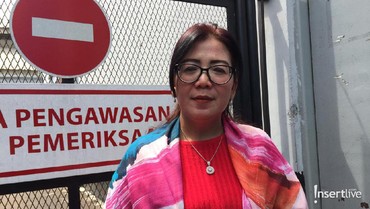 Kriss Hatta Bebas Jadi Kado Hari Ibu untuk Tuty Suratinah