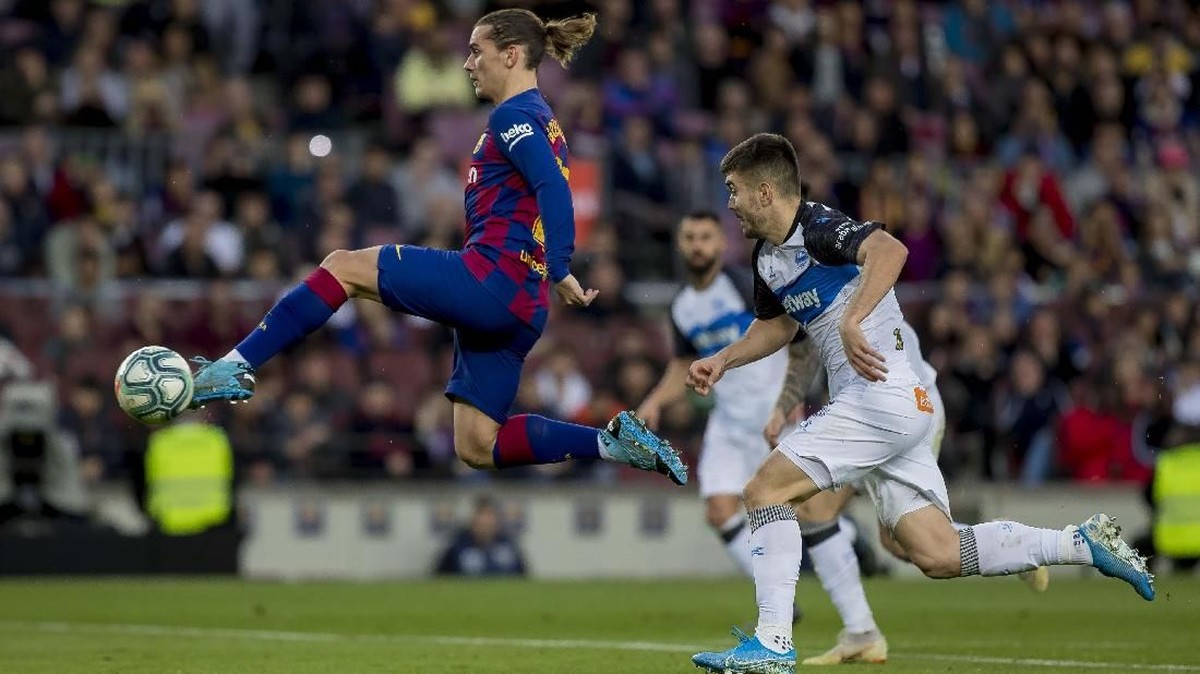 FOTO: Gol ke-50 Messi Warnai Kemenangan Telak Barcelona