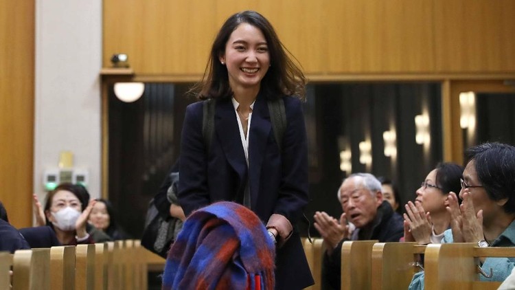 Pengadilan Tokyo memerintahkan pelaku untuk membayar uang ganti rugi sebesar 3,3 juta yen kepada Shiori Ito. Simak fakta lain dari kasusnya berikut ini, Bun.