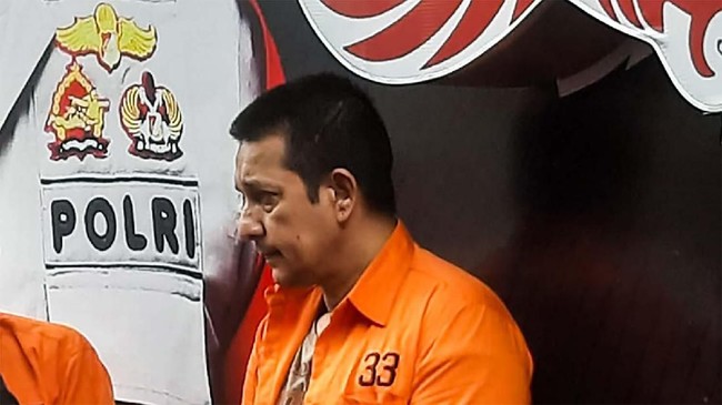 Polisi turut meringkus seorang artis wanita era tahun 1990an berinisial NN saat menangkap Ibra Azhari dalam kasus penyalahgunaan narkoba.