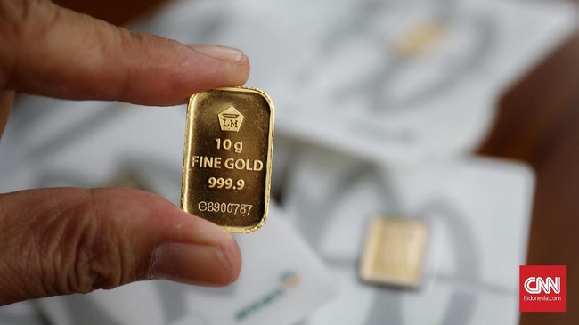 Harga jual emas Antam turun Rp5.000 ke Rp1,034 juta per gram pada Kamis (26/1) pagi.