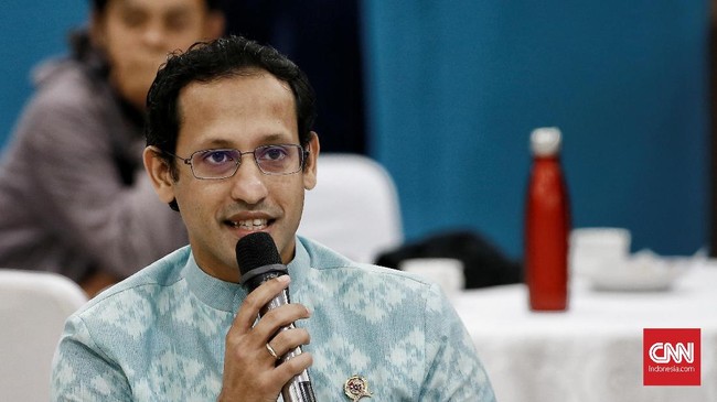 Pengamat pendidikan Indra Charismiadji menyebut sejumlah daerah belum paham sepenuhnya soal kebijakan Merdeka Belajar yang diterapkan Menteri Nadiem Makarim.