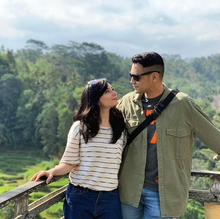 <p>Perjalanan cinta Asmirandah dan Jonas Rivanno selalu jadi sorotan, Bunda. Awalnya karena perbedaan agama, hingga akhirnya mereka memutuskan menikah. (Foto: Instagram @asmirandah89)</p>