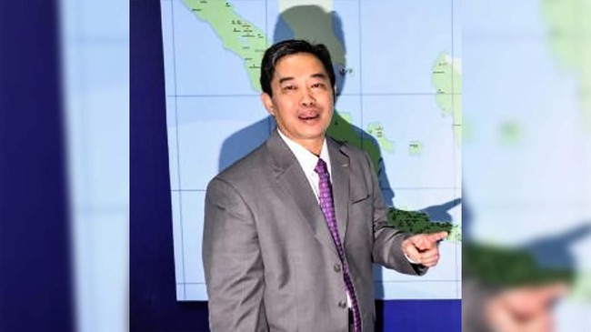 Dirut PLN Zulkifli Zaini bersama Komut PLN Amien Sunaryadi berjanji mengatasi pemadaman listrik.