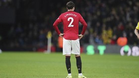 Aksi 'Kungfu' Bek Man Utd Bikin Pemain Sociedad Terkapar