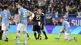 Piala Super Italia: Ronaldo Pakai Medali Hanya Satu Detik