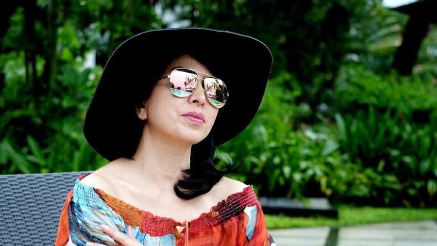 4. Rahmah Bakar Simak lima nenek terseksi yang awet muda meski sudah punya cucu.
