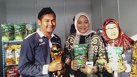 Menaker Minta TKI Promo Borobudur-Mandalika dengan Ponsel