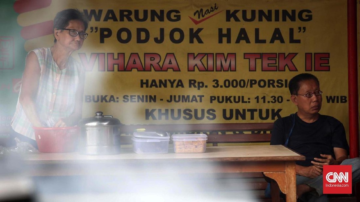 FOTO : Podjok Halal Vihara Petak Sembilan bagi Kaum Tak Mampu