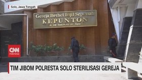 VIDEO: Jibom Polresta Solo Sterilisasi Gereja Jelang Natal