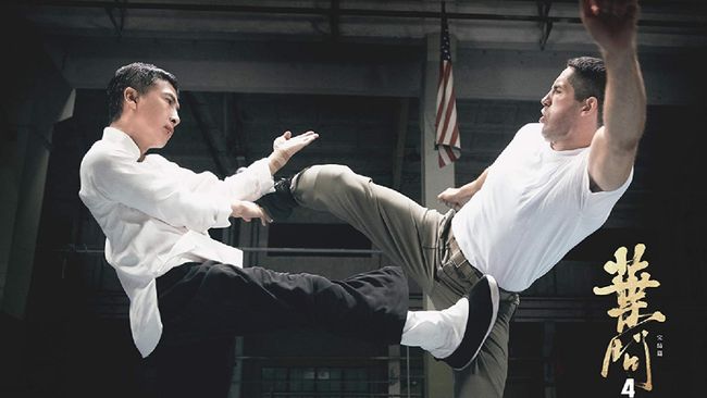 Bioskop Trans TV malam ini, Jumat (15/12), akan menayangkan Ip Man 4: The Finale pukul 23.00 WIB.