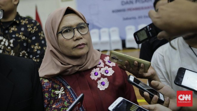 MAKI mendorong KPK memproses hukum dugaan gratifikasi Lili Pintauli berupa akomodasi dan tiket menonton MotoGP Mandalika dari PT Pertamina.