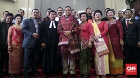Kunjungi Misa Natal di Grogol, Anies Terima Keluhan Banjir