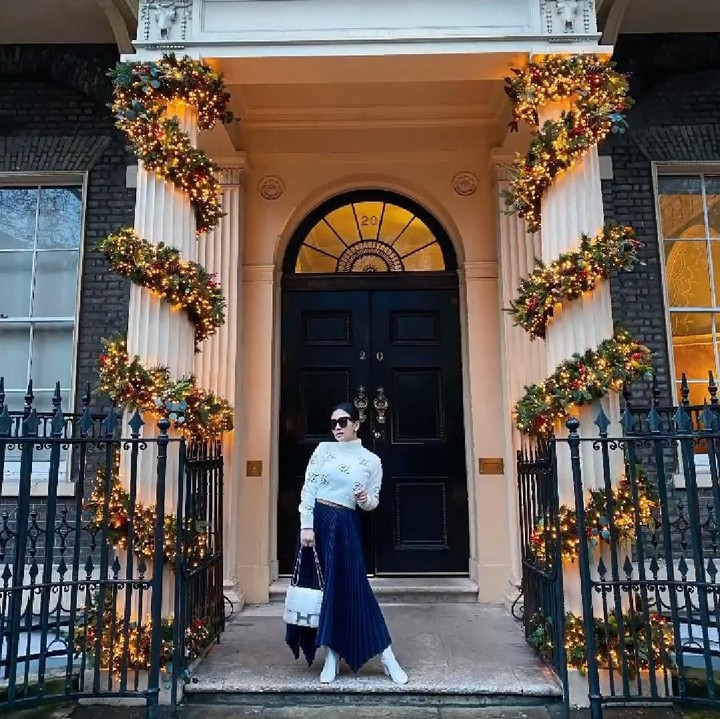 <p>Salah satunya Kota London, Bunda. Setelah November lalu, kini Syahrini dan Reino kembali lagi ke Ibu Kota Inggris tersebut. (Foto: Instagram @princessyahrini)</p>
