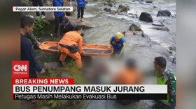 VIDEO: Bus Penumpang Masuk Jurang di Sumsel, 25 Orang Tewas