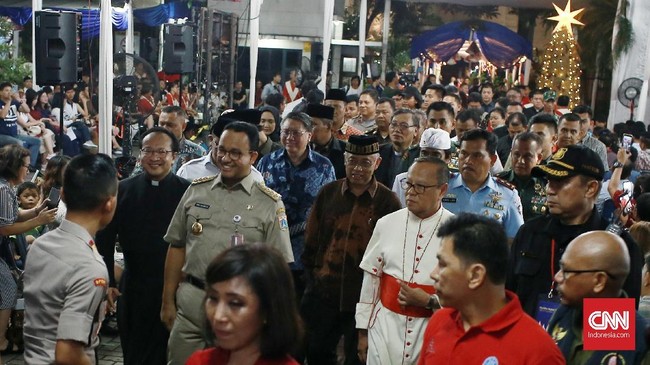 Keuskupan Agung Jakarta menyentil Anies Baswedan soal kunjungannya ke Katedral yang dilakukan saat ibadah Misa Natal sedang berlangsung.