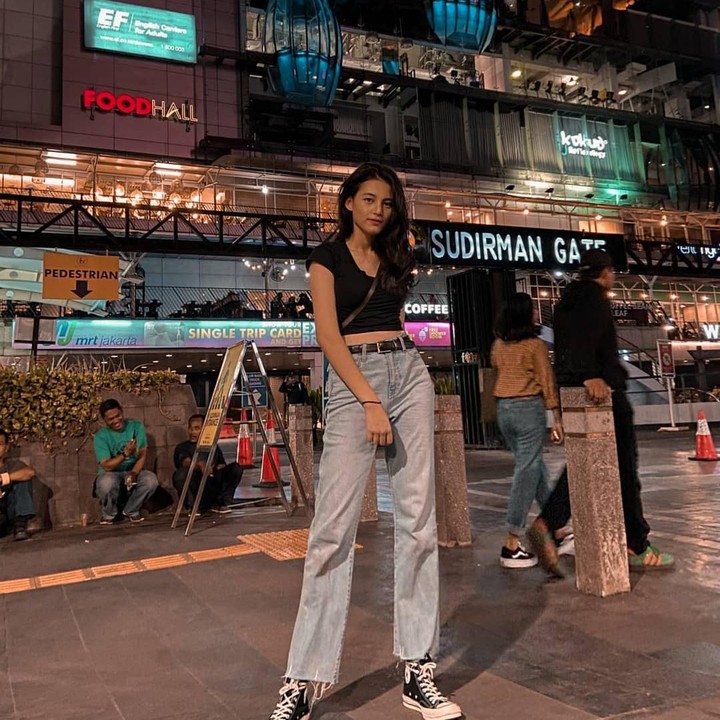 Bagaimana nih menurut Bunda, cocok tidak Lania Fira dengan Ariel Noah? (Foto: Instagram @laniafira.)<div class="yj6qo"> </div><div class="adL"> </div>