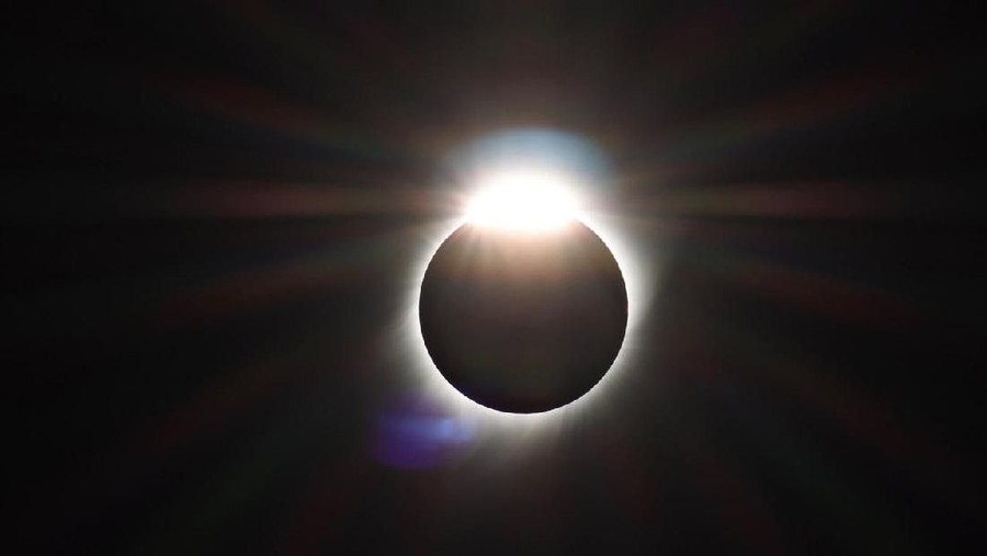 Kamis 26 Desember 2019 akan terjadi gerhana matahari cincin.