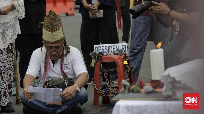 Wapres Ma'ruf Amin dinilai berlebihan memberikan saran mengenai konflik di India dengan mencontohkan toleransi beragama di Indonesia.