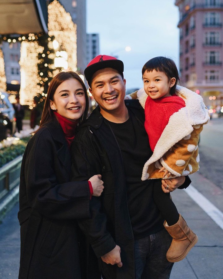 <p>Chelsea Olivia bersama suami, Glenn Alinskie dan putri pertema mereka, Nastusha, menghabiskan liburan Natal 2019 di Amerika. Chelsea pun mengucapkan,