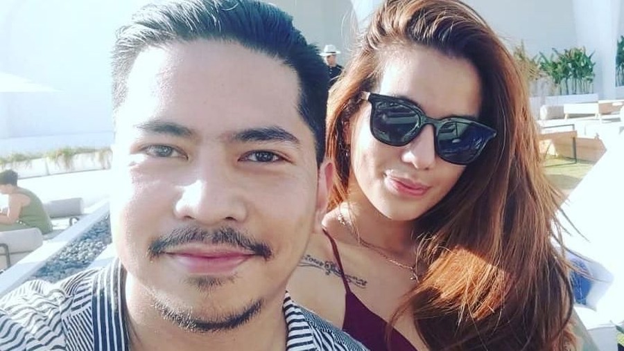 Sheila Marcia dilamar sang kekash, Dimas Akira.