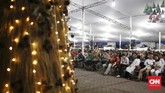 FOTO : Syahdu Misa Malam Natal di Katedral Jakarta Ibadah Misa Malam Natal di Gereja Katedral, Jakarta, Selasa (24/12), berjalan lancar.