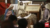 FOTO : Syahdu Misa Malam Natal di Katedral Jakarta Ibadah Misa Malam Natal di Gereja Katedral, Jakarta, Selasa (24/12), berjalan lancar.