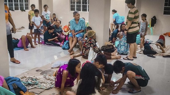 FOTO : Jejak Amuk Topan Phanfone Hantam Filipina