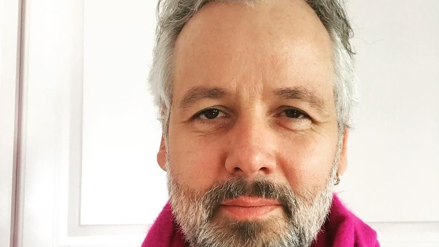 Mantan pangeran Norwegia, Ari Behn meninggal akibat bunuh diri.