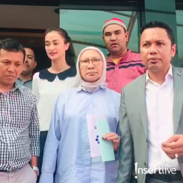 Bebas Bersyarat, Ratna Sarumpaet Pulang ke Rumah Atiqah Hasiholan