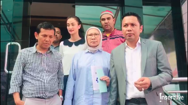 img-title Bebas Bersyarat, Ratna Sarumpaet Pulang ke Rumah Atiqah Hasiholan