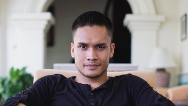 img-title Dapat Julukan Hot Daddy, Begini Respons Randy Pangalila
