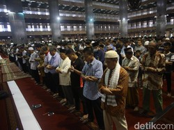 Tata Cara Sholat Gerhana Matahari Lengkap dengan Niatnya