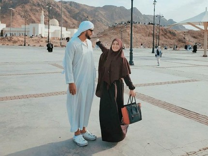 Momen Liburan Irish Bella dan Ammar Zoni, Umroh ke Tanah Suci