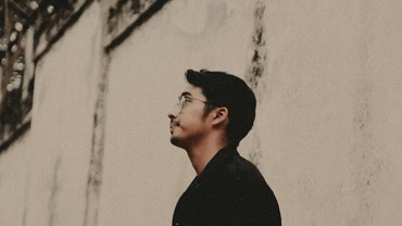 Lirik Lagu Colors - Rayhan Noor ft Agatha Priscilla