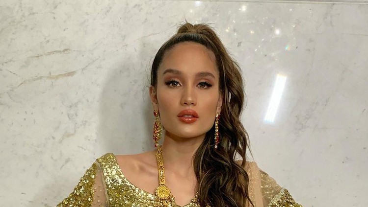 Cinta Laura
