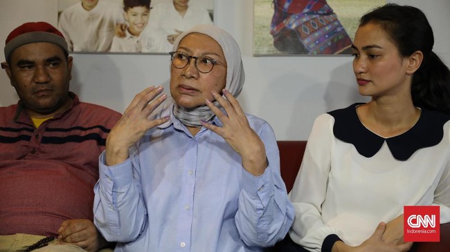 Ratna Sarumpaet mengatakan tugas utama sebagai seorang aktivis seperti dirinya adalah memberi kritik kepada pemerintah, termasuk Presiden Joko Widodo.
