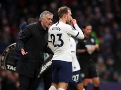 Mourinho Frustrasi dengan Rapuhnya Lini Belakang Tottenham
