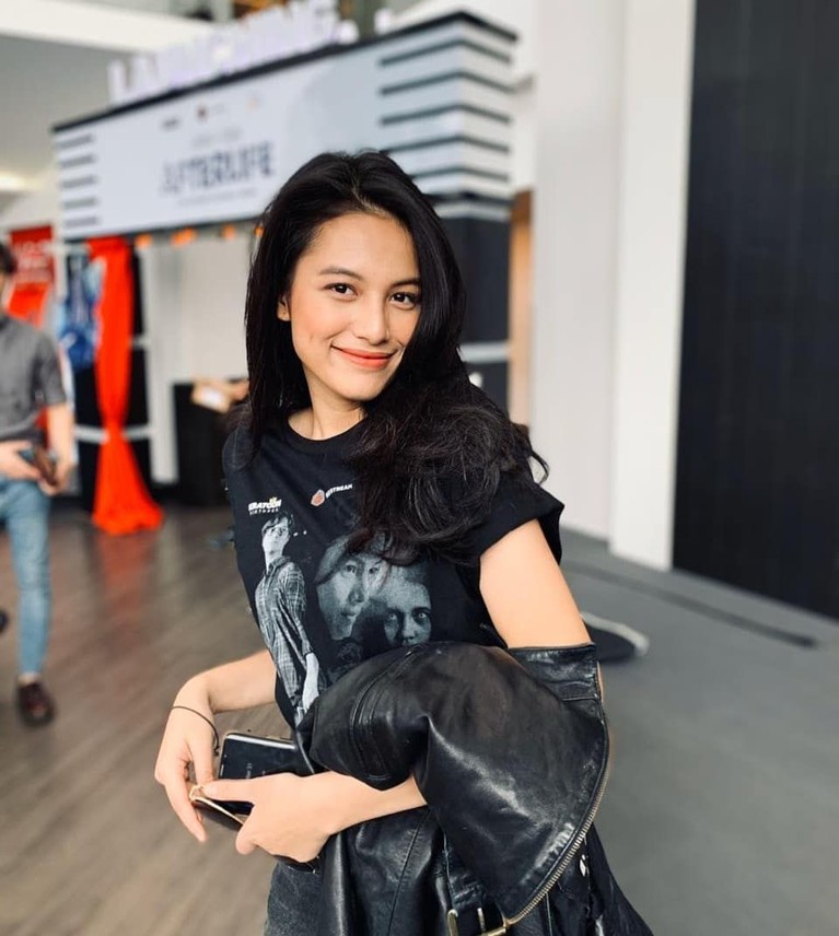 7 Pesona Lania Fira, Si Cantik yang Dekat dengan Ariel NOAH Lania Fira diisukan memiliki kedekatan khusus dengan Ariel NOAH. Kedekatan mereka disorot usai Lania Fira tampil di video klip terbaru NOAH, Kupeluk Hatimu.