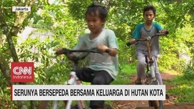 VIDEO: Serunya Bersepeda di Hutan Kota