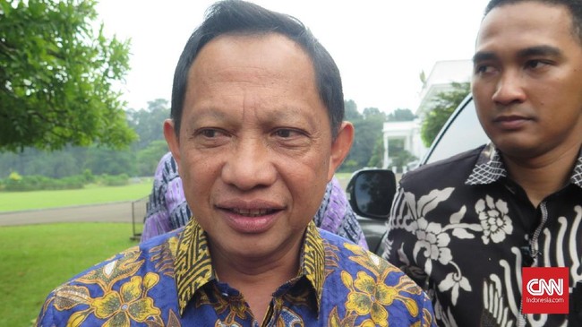Menteri Dalam Negeri Tito Karnavian di Kompleks Istana Kepresidenan Bogor, Jawa Barat, Jumat (27/12).